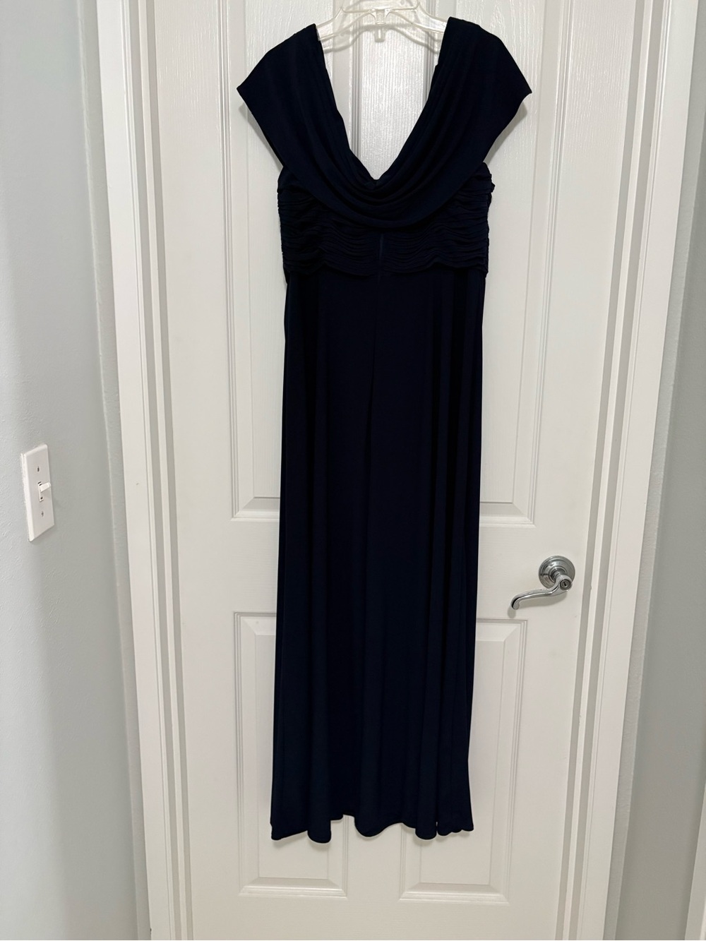 Label Inside Garment - Picture 3 of 3